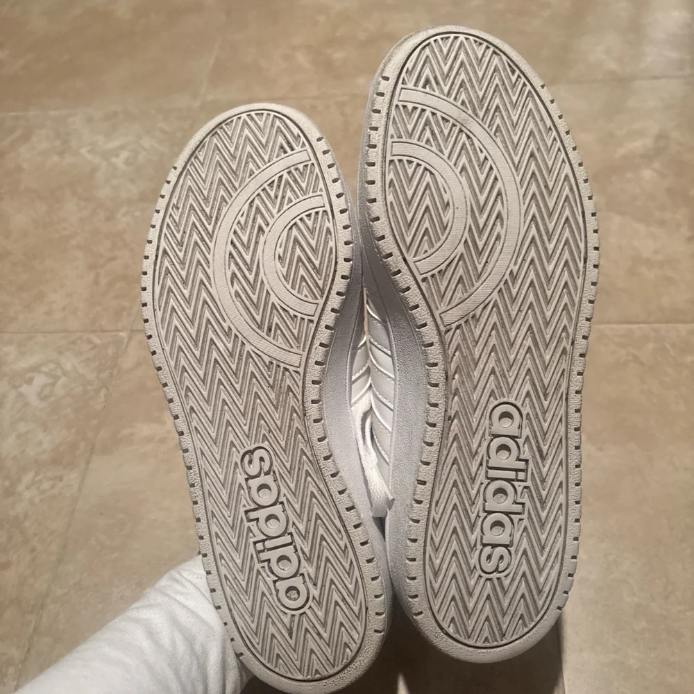 Adidas Classic White Trainers - Picture 3 of 4
